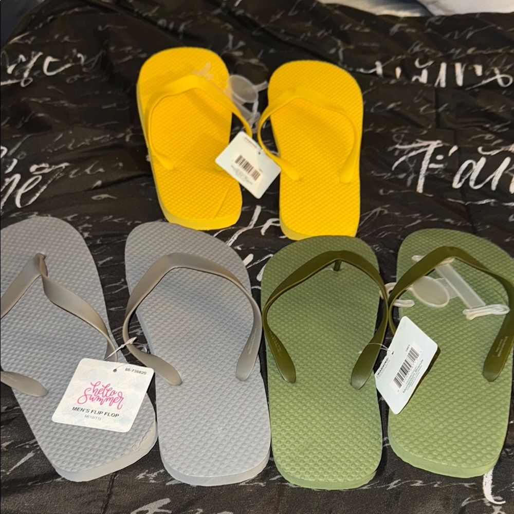 Stylish Men's Flip-Flops in Yellow, Gray, and Green